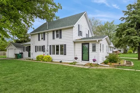 206 5th Ave SW, Altoona, IA 50009
