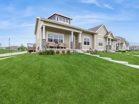 2218 SW Westwood St, Ankeny, IA 50023
