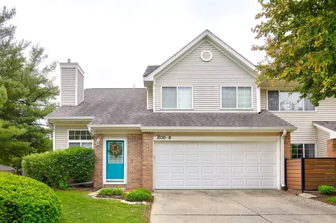 1050 68th St #8, West Des Moines, IA 50266