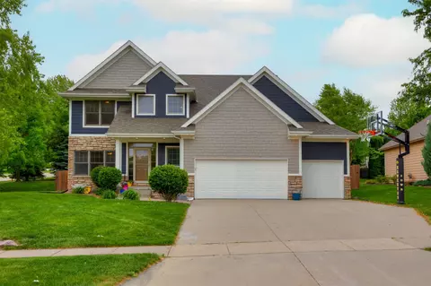 15199 Beechwood Ave, Clive, IA 50325
