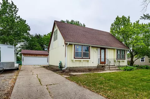 2209 8th Street Ct SW, Altoona, IA 50009