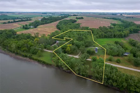 1412 River Road Ct, Oskaloosa, IA 52577