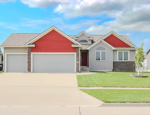 614 SW 40th St, Ankeny, IA 50023