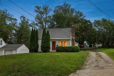 7101 SW 15th St, Des Moines, IA 50315