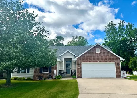 902 W Filmore St, Winterset, IA 50273