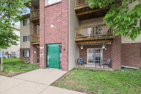 1265 SE 6th St #104, Grimes, IA 50111