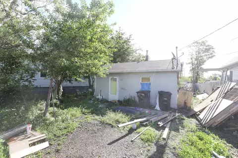 1335 E 19th St, Des Moines, IA 50316