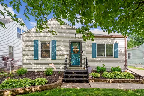 2609 48th St, Des Moines, IA 50310