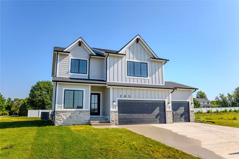 285 NW Woodmoor Dr, Waukee, IA 50263