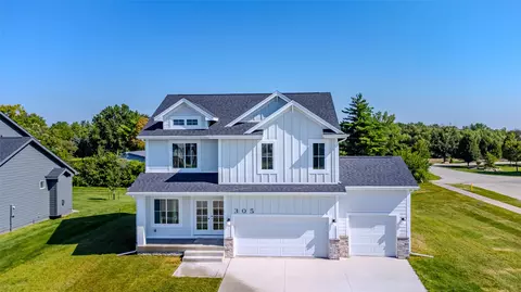 305 NW Woodmoor Dr, Waukee, IA 50263