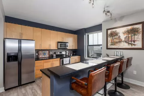 400 Walnut St #803, Des Moines, IA 50309
