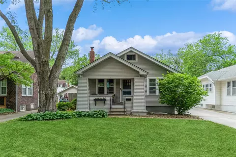 1518 45th St, Des Moines, IA 50311