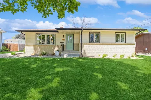 318 NE 8th St, Ankeny, IA 50021