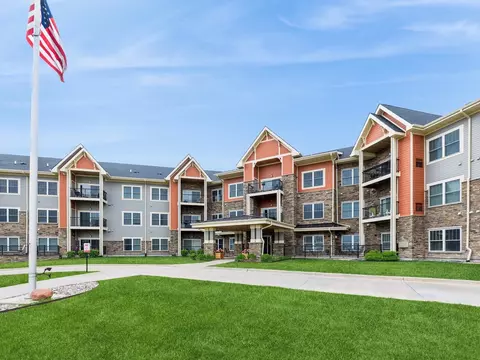 1250 SW Magazine Rd #105, Ankeny, IA 50023