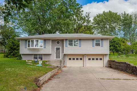 1406 110th Pl, Knoxville, IA 50138