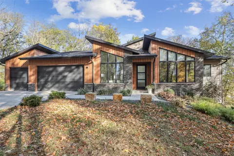 5705 SW Landview Dr, West Des Moines, IA 50265