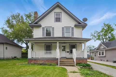 3114 School St, Des Moines, IA 50311
