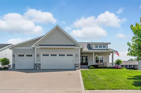 901 Cardinal Dr, Polk City, IA 50226
