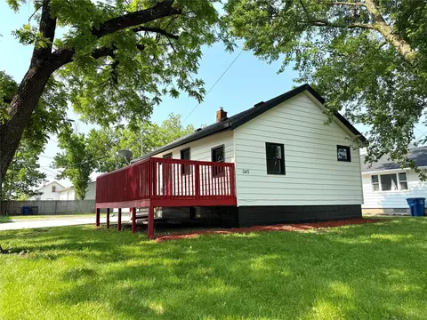 345 E Lally St, Des Moines, IA 50315