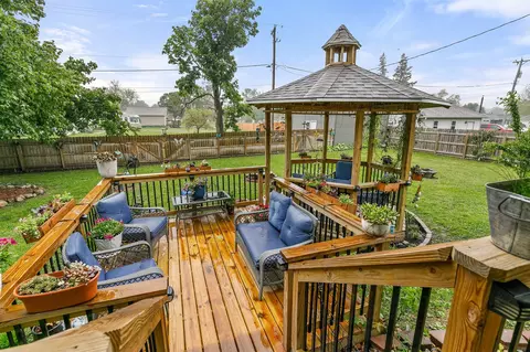 305 E State St, Baxter, IA 50028