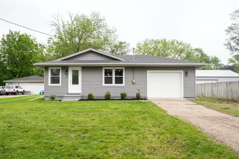 209 Market Ave SW, Mitchellville, IA 50169