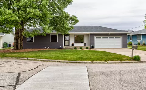 405 Joy Cir, Gilbert, IA 50105