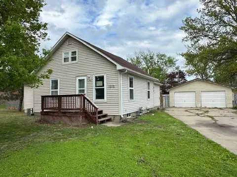 1010 N 17th St, Chariton, IA 50049