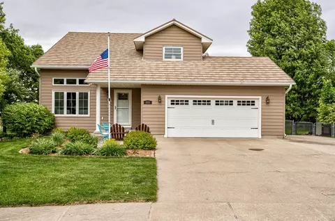 233 Ryan Cir, Roland, IA 50236