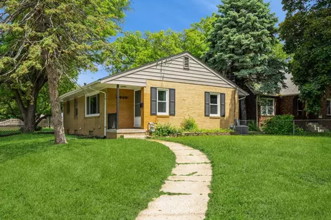 1400 Mattern Ave, Des Moines, IA 50316