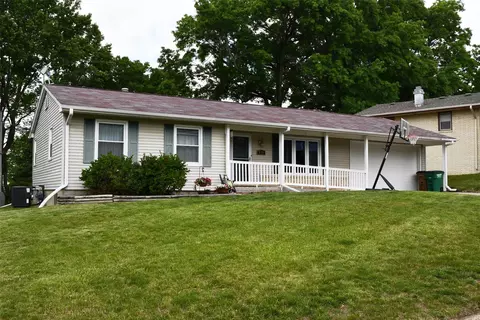 310 Fleming Rd, Carlisle, IA 50047