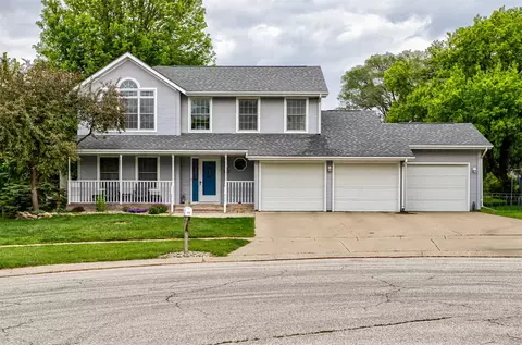 806 Vermont Cir, Ames, IA 50014