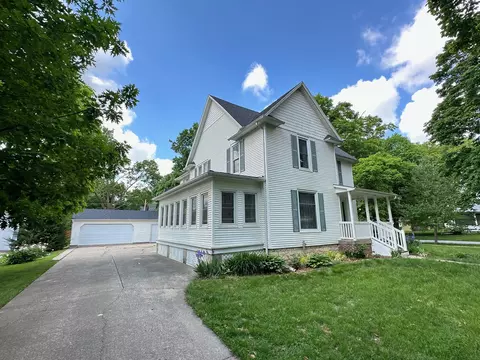 724 W Jefferson St, Winterset, IA 50273