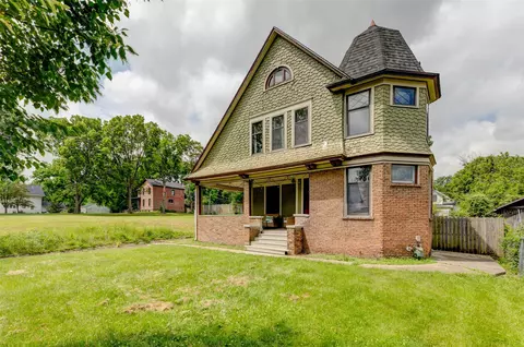1530 9th St, Des Moines, IA 50314
