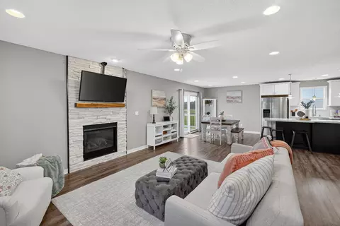 603 Elm Ct, Dallas Center, IA 50063