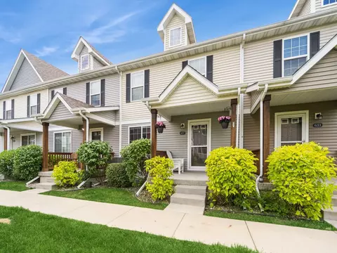 637 Newport Pl, Norwalk, IA 50211