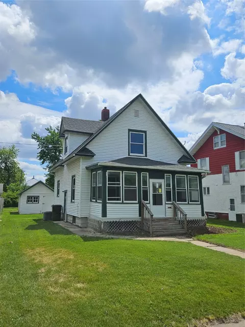1920 1st Ave, Perry, IA 50220