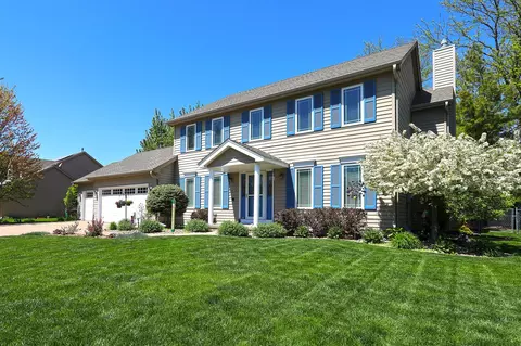 5909 Brookview Dr, West Des Moines, IA 50266