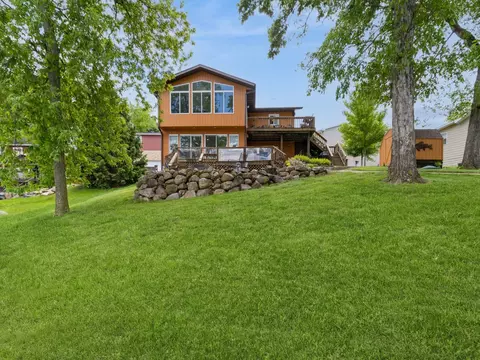 201 Cottage Ln, Montezuma, IA 50171