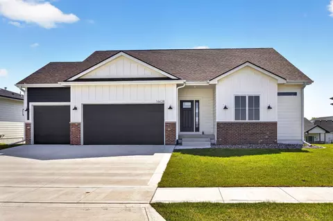 16628 Deerview Dr, Urbandale, IA 50323