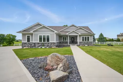 15905 Douglas Pkwy, Waukee, IA 50263