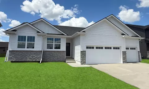 3412 5th Ave SE, Altoona, IA 50009