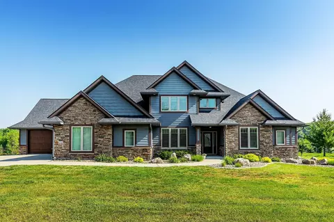 13303 Douglas Pkwy, Urbandale, IA 50323