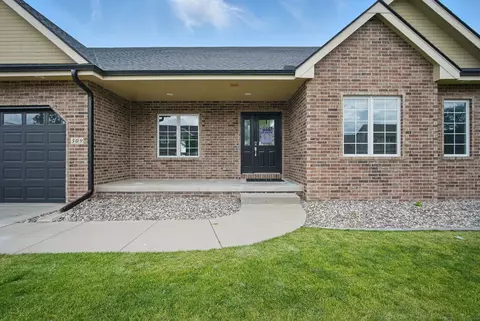 309 11th St NW, Altoona, IA 50009