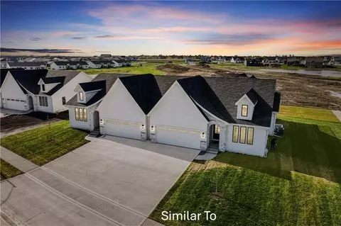 1525 Hazel St, Pella, IA 50219