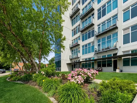 120 SW 5th St #603, Des Moines, IA 50309