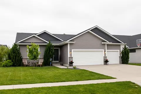 4940 Bulldog Ave, Van Meter, IA 50261