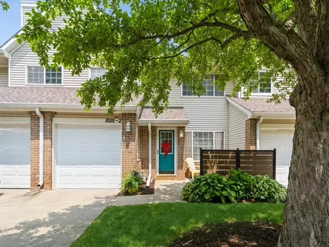 1020 68th St #2, West Des Moines, IA 50266