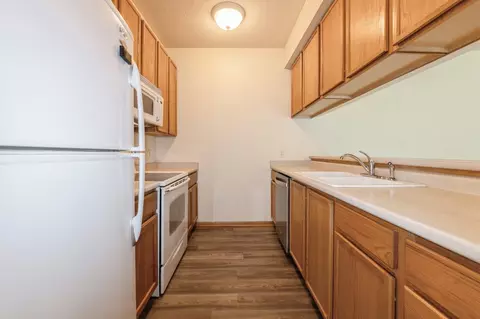 1108 N 6th St #50, Indianola, IA 50125