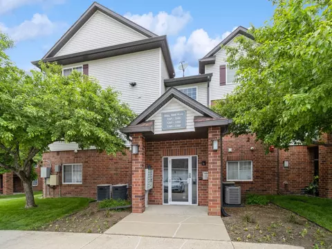 6440 Ep True Pkwy #3307, West Des Moines, IA 50266