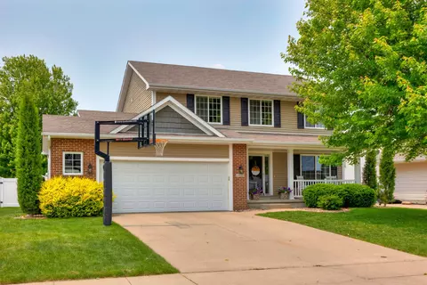 1820 SE Prairie Creek Dr, Waukee, IA 50263